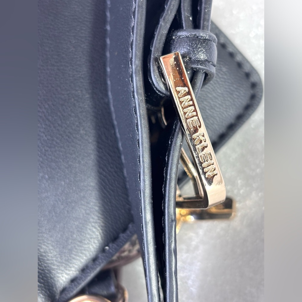 Anne Klein Women’s Zipper Wristlet. Brown/Gold. - Picture 7 of 10